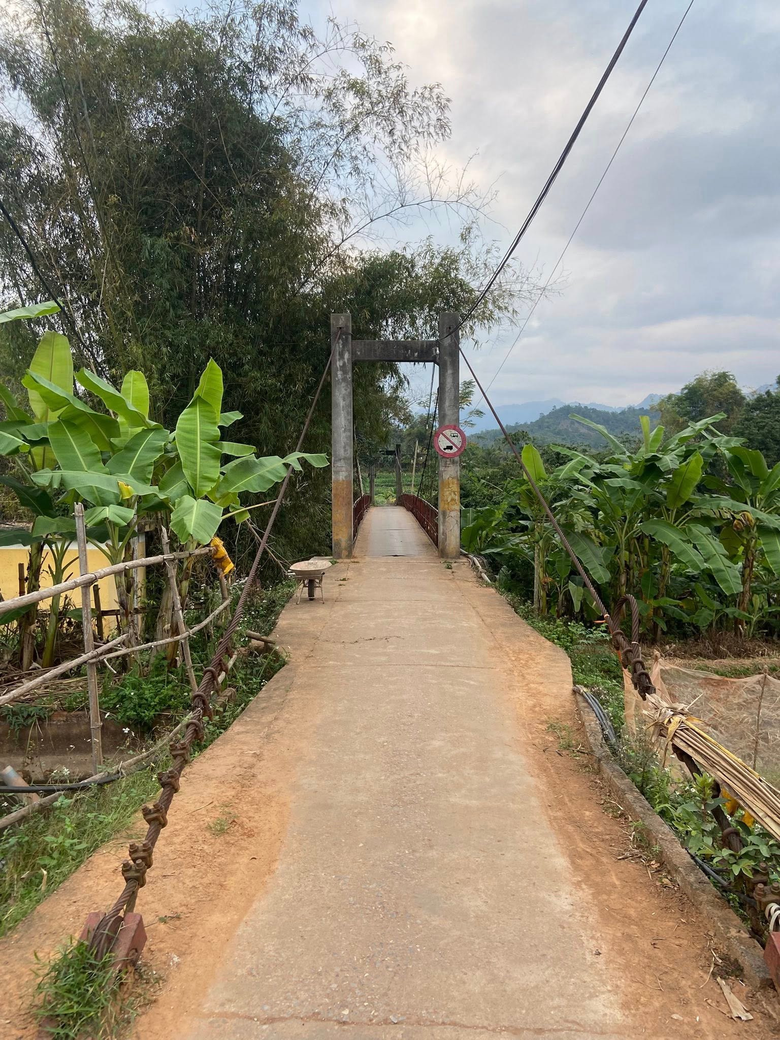 E-Bike Cycling Tour: Hanoi - Ba Be - Ha Giang 7 Days